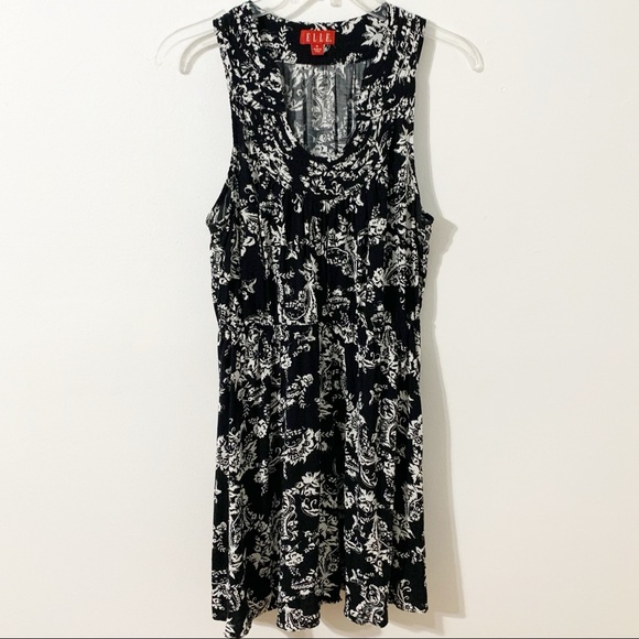 Elle Sleeveless Floral Dress with Rounded Neckline - Picture 2 of 8
